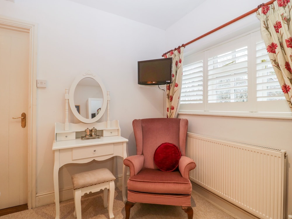 Colly Cottage view 4