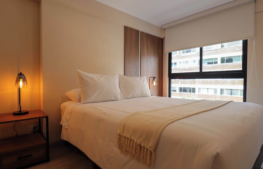 w Exquisite 2BR w Balcony in Miraflores