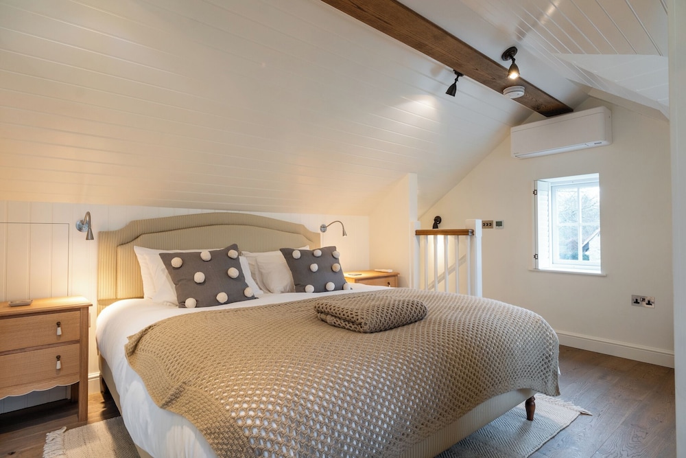 Stunning 6 BB Cottage & Annexe