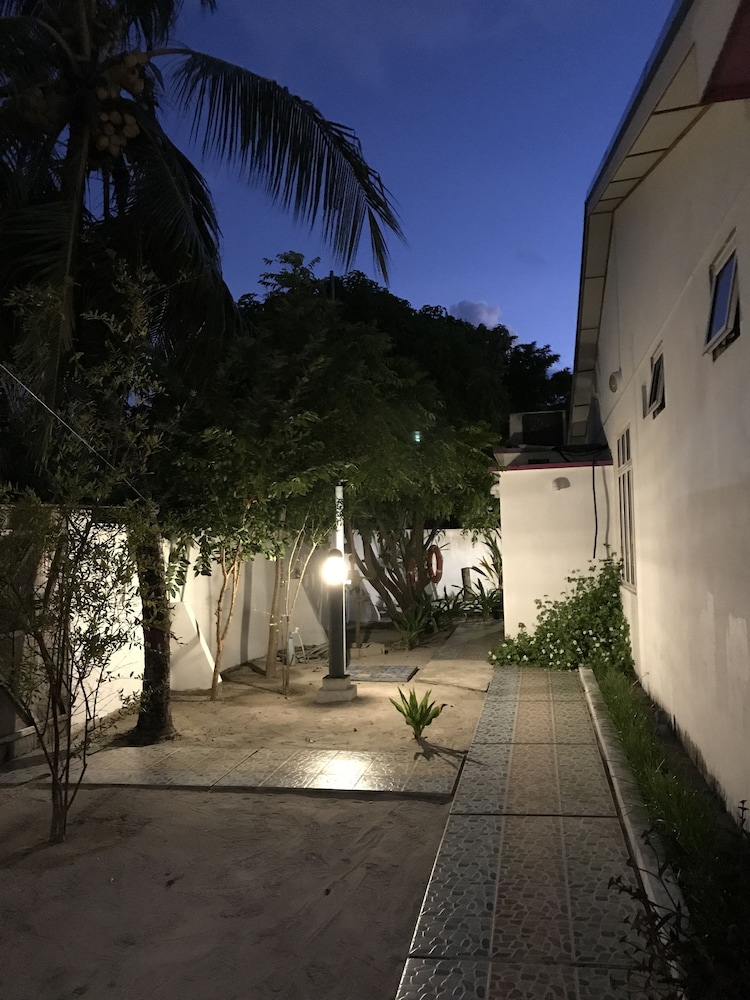 Azoush Tourist Guesthouse