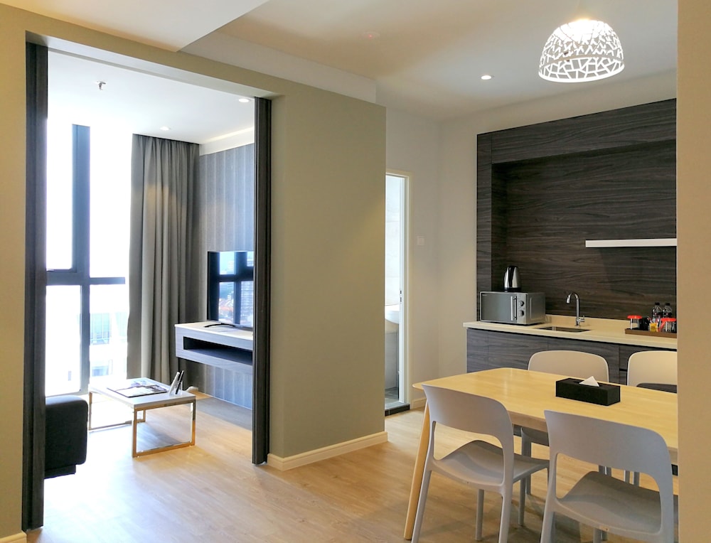The Granite Luxury Hotel Penang 78