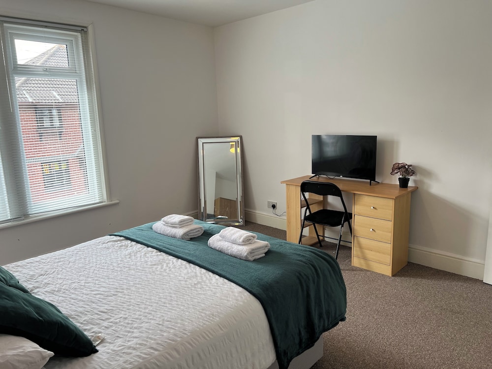 The Coral Guest House Fratton