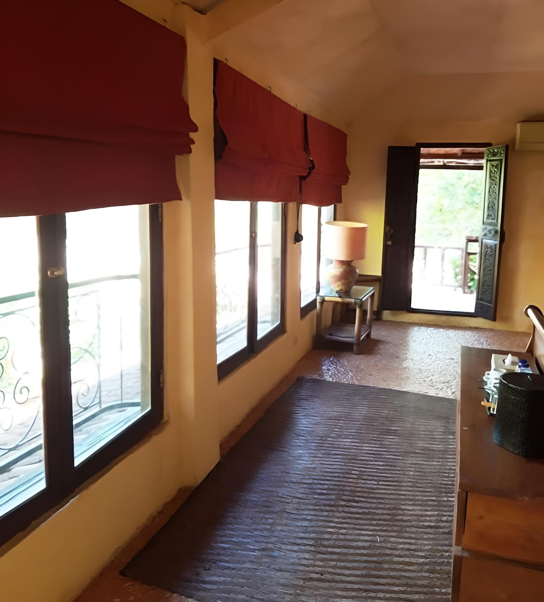 La Taverna Suites