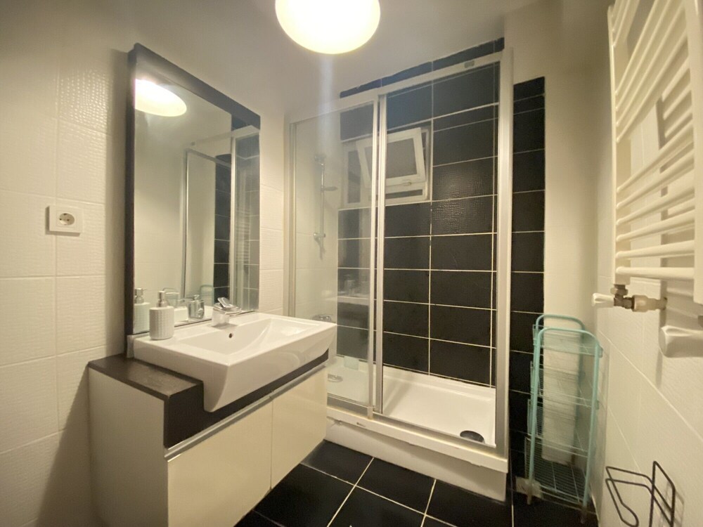 Chic Flat With Balcony in the Heart of Beyoglu