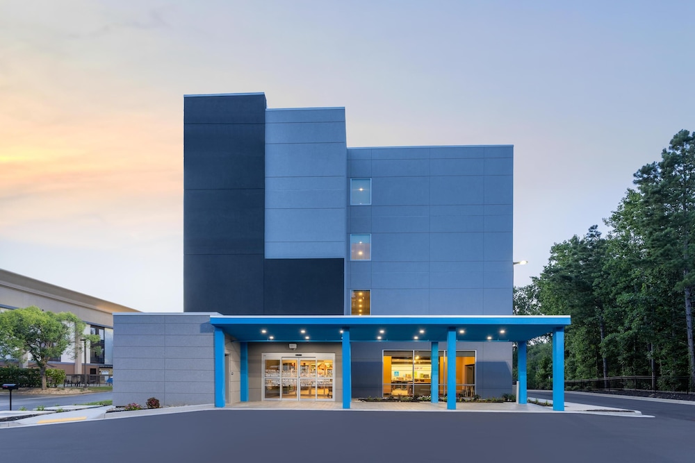 Tru By Hilton Commerce