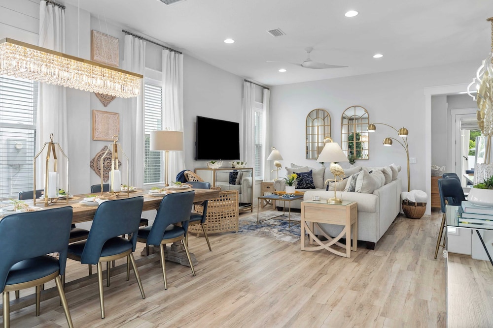 Pool, Patio & Outdoor Dining + Walk to Shore, Pier Park Sanctuary on Sands