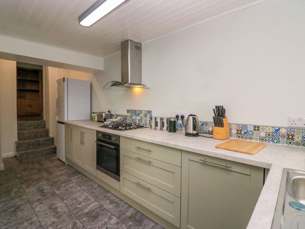Westbourne Cottage