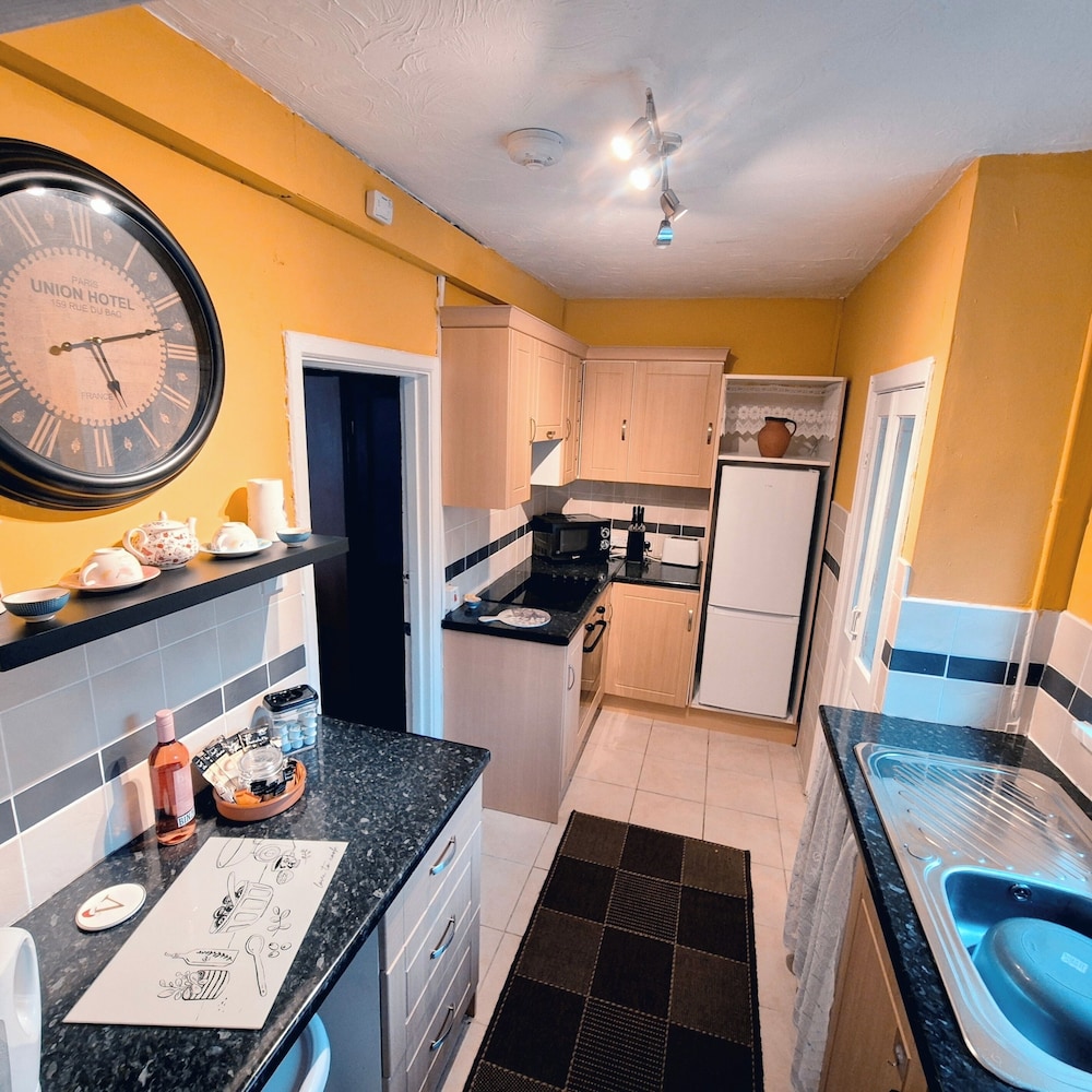 Swansea Serenity Retreat-3 bed House-large Garden