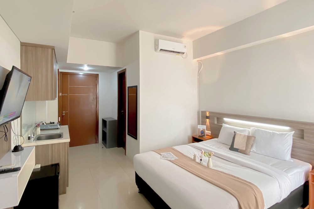 Cozy Studio Apartment At Vittoria Residence