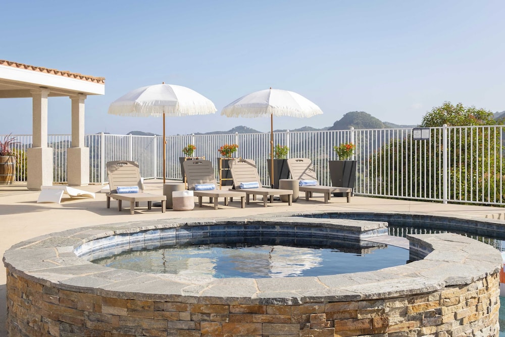 Pool, Views, Hot Tub, Fire Pit & Arcade Vista Clara by Avantstay