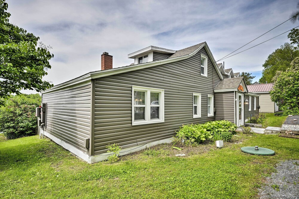 Family Cottage on Chaumont Bay, Walk Downtown - Property Image 7