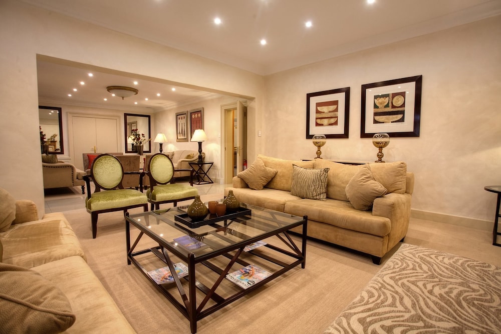 Johannesburg Vacations - 10 2nd Avenue Houghton Estate - Property Image 2
