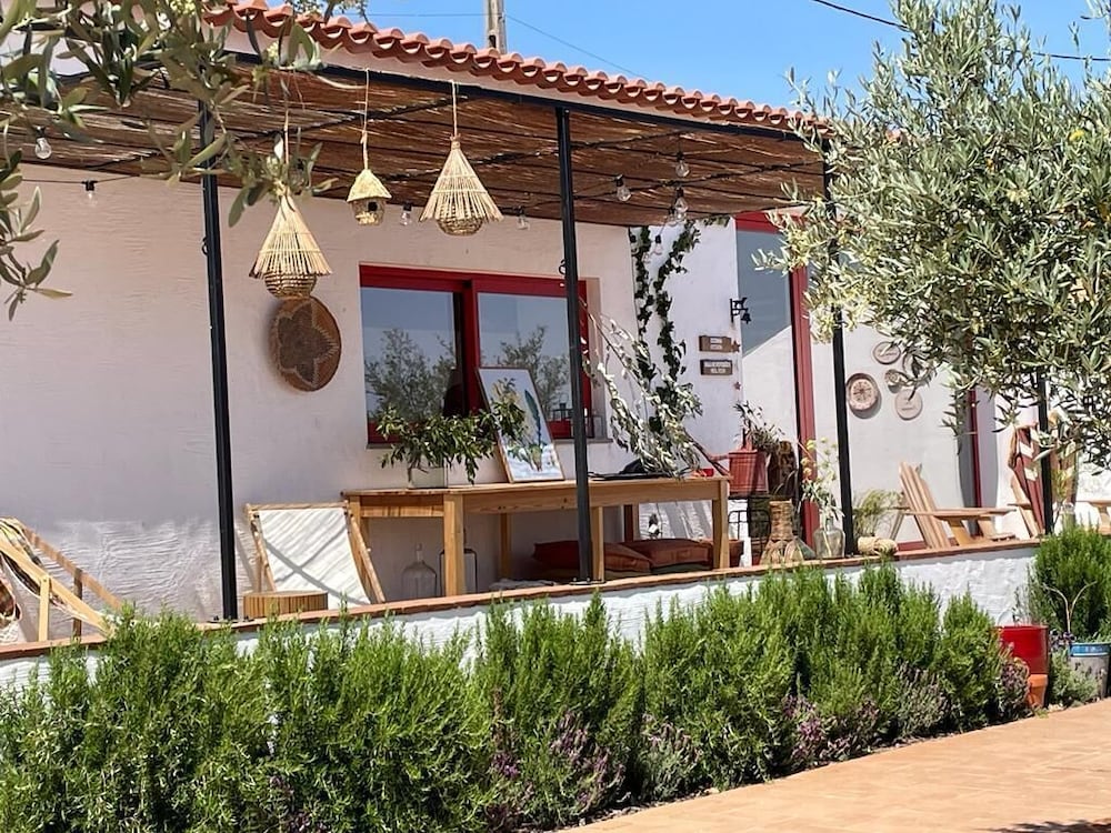 Viva Farmhouse