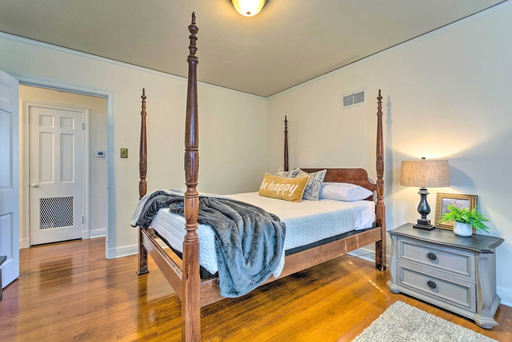 Little Rock Home ~ 5 Mi to Downtown! view 2