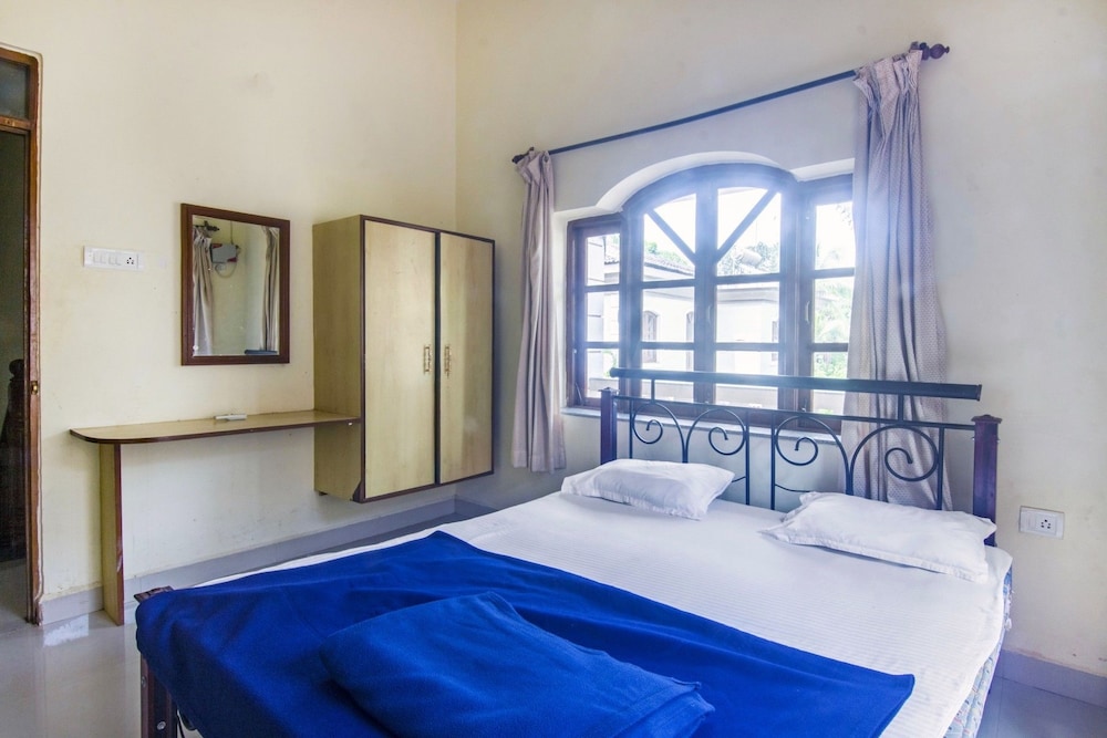 GuestHouser 4 BHK Villa 8209