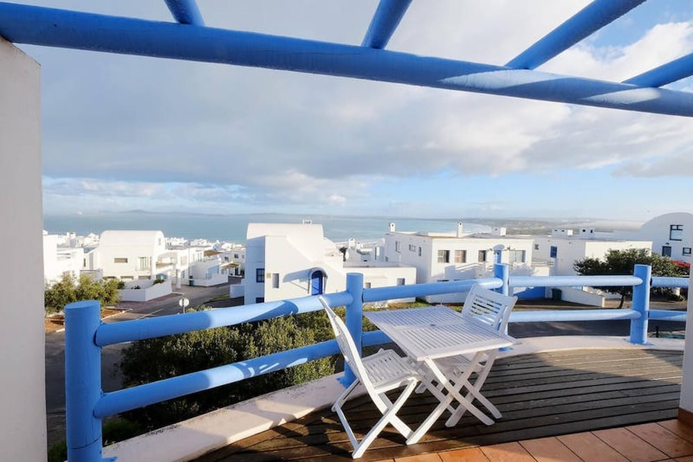 Charis to Theo - Relax in Style at This 3-bedroomed Langebaan Holiday House