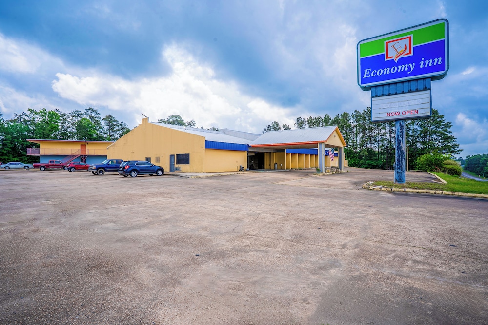 Economy Inn By OYO Livingston TX Hwy 59