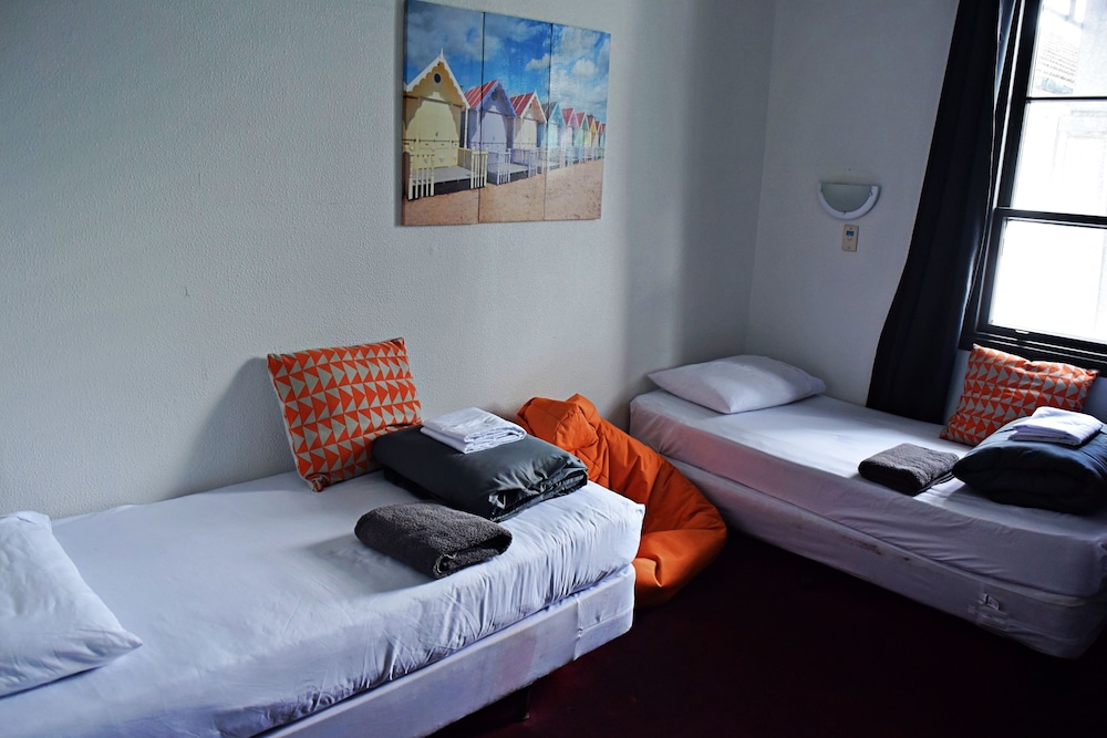 BoBs Hostel
