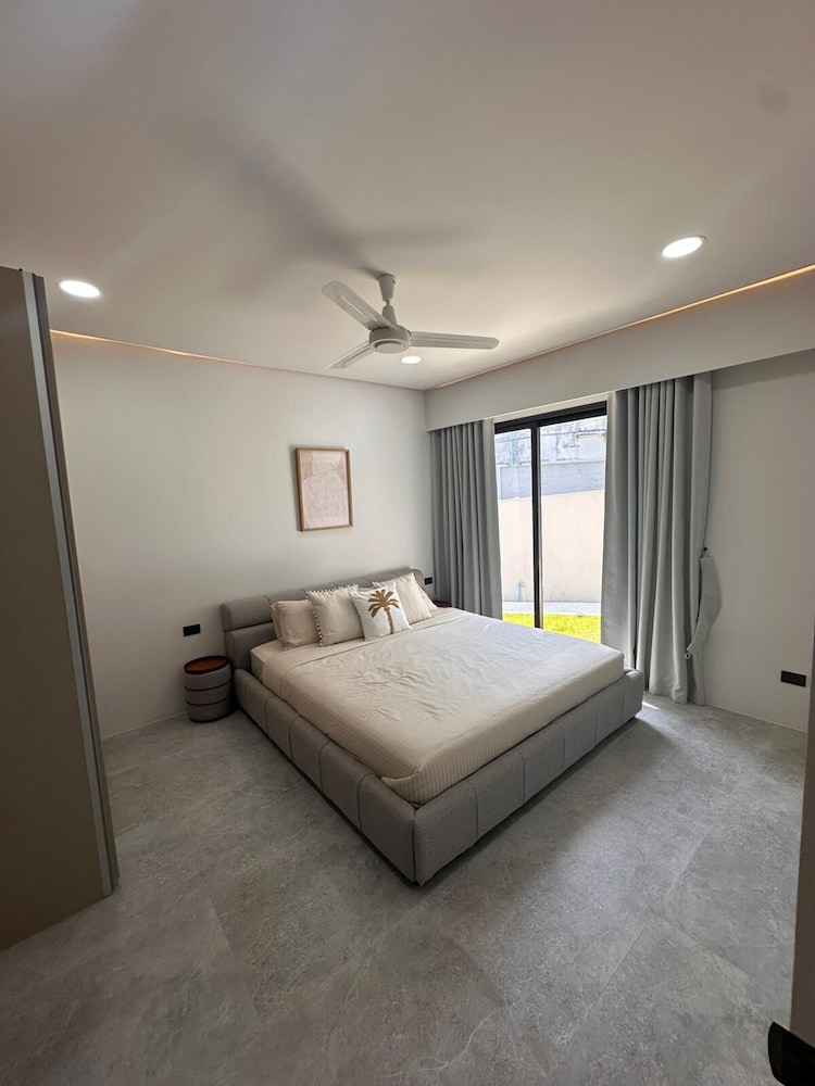 Beachside Residence