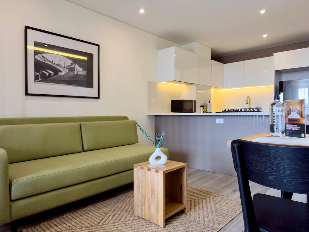 w Elegant Loft w Balcony in Santa B Rbara