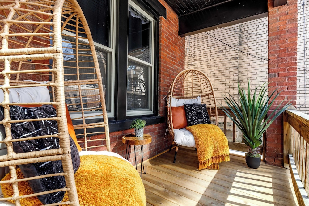 Jungle House Boutique Suites – Short North & Convention Center