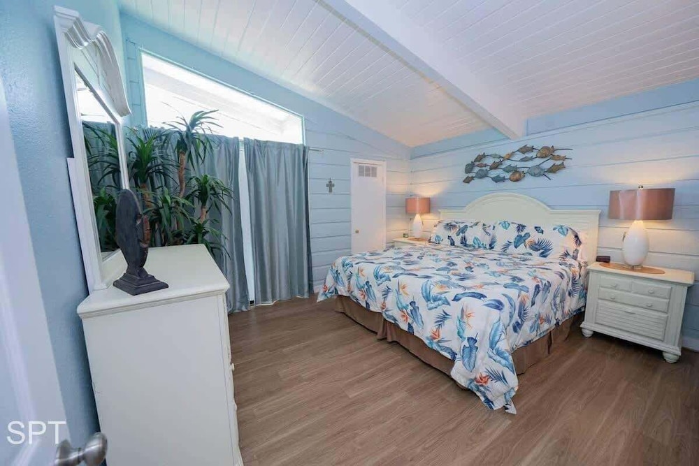 Lil Caribbean Vibes 2 Bedroom Home