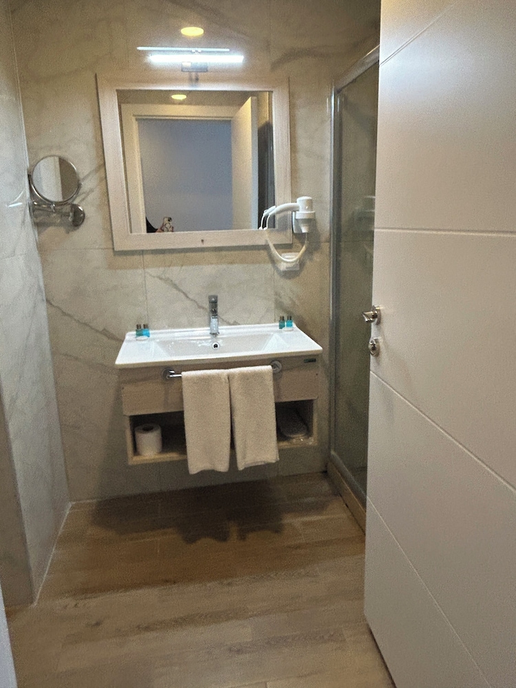 IBOS OTELLERİ İZMİR - Image 130