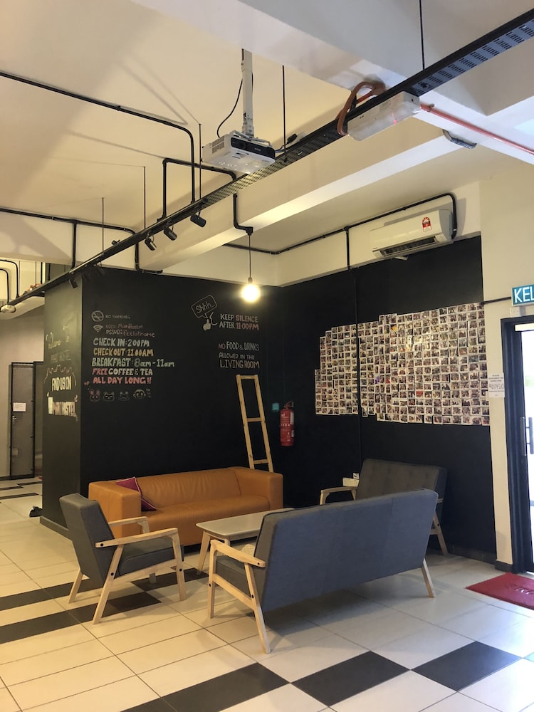 Mari Hostel