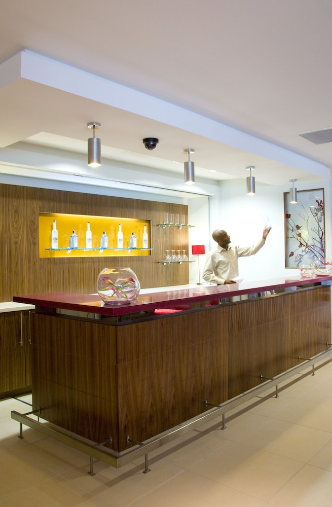 Luton Vacations - Hilton Garden Inn Luton North, United Kingdom - Property Image 9
