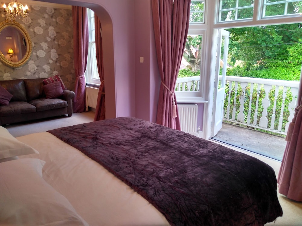 Newton Abbot Vacations - Oaklands Bed Breakfast - BB - Property Image 1