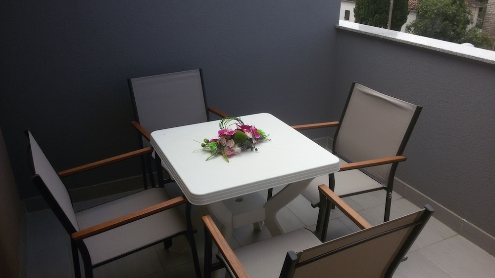 Apartmani AiA