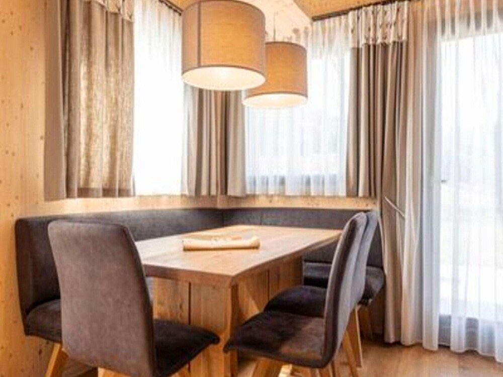 Chalet With Spacious Terrace