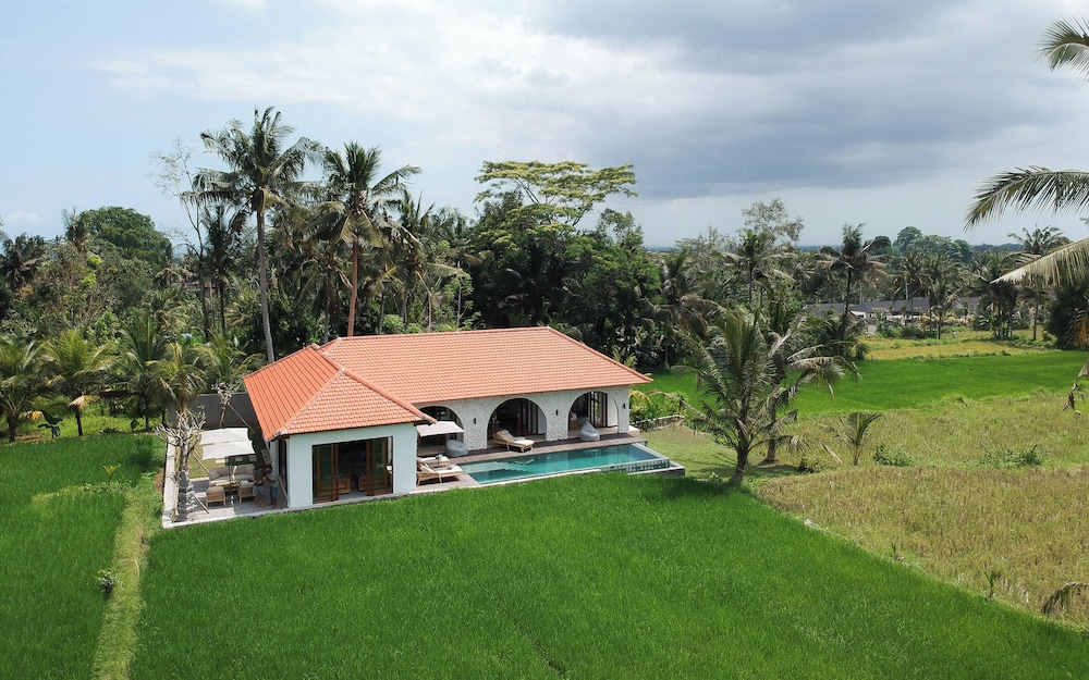 Lena Villa - 3 Bedrooms