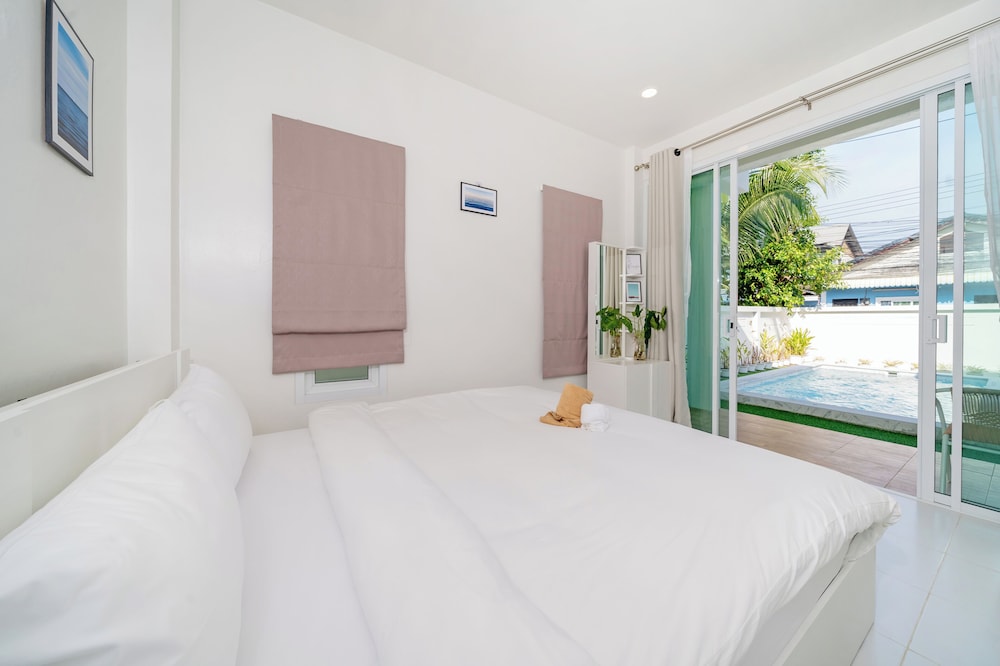 Beachfront 2BR Pool Villa DelMar Kamala