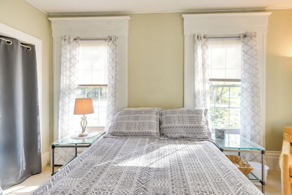 Kennebunk Apartment w/ Local Beach Access! - Property Image 14