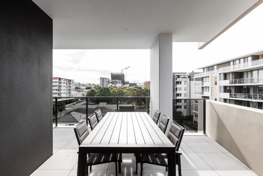 Astra Apartments Wollongong Kembla St.