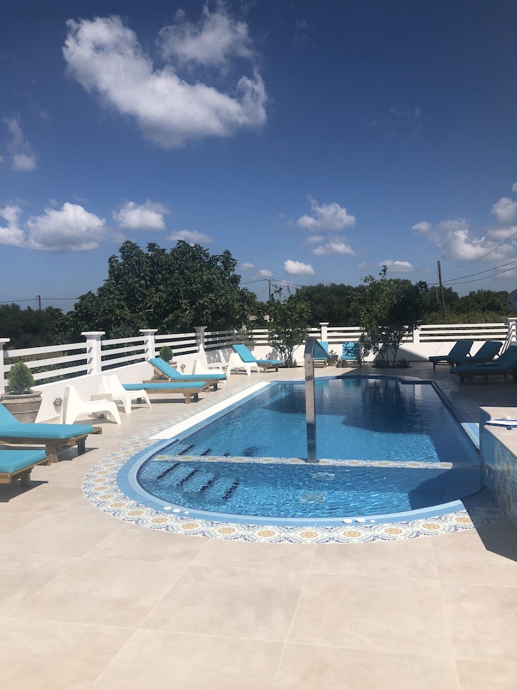 Maggana Residence