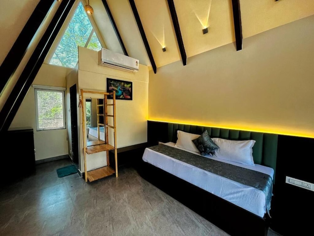 Bird's Nest Resort - Shahapur