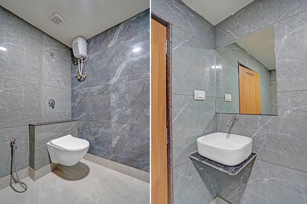 Fabhotel Raj Palace I