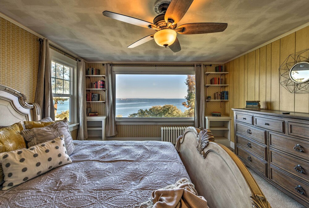 Waterfront Port Angeles Home w/ Harbor Views view 5