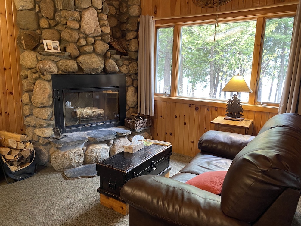Gunflint Lodge & Outfitters