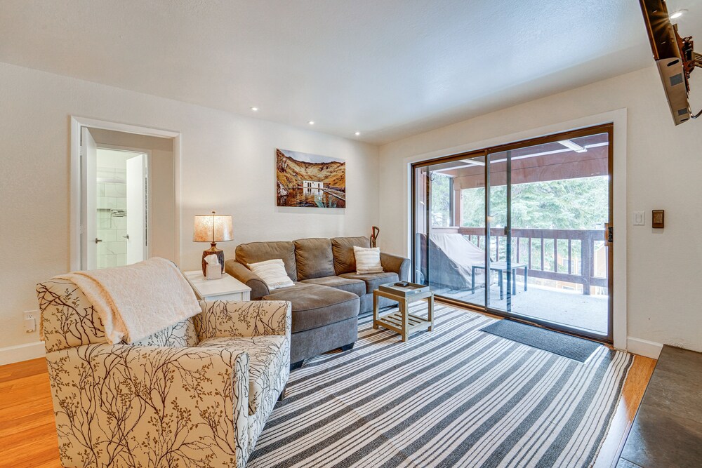 Incline Village Condo: 1 Mi to Lake Tahoe! view 2