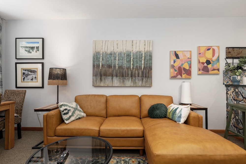 Premium Unit 1305 - Zephyr Mountain Lodge 1 Bedroom Condo