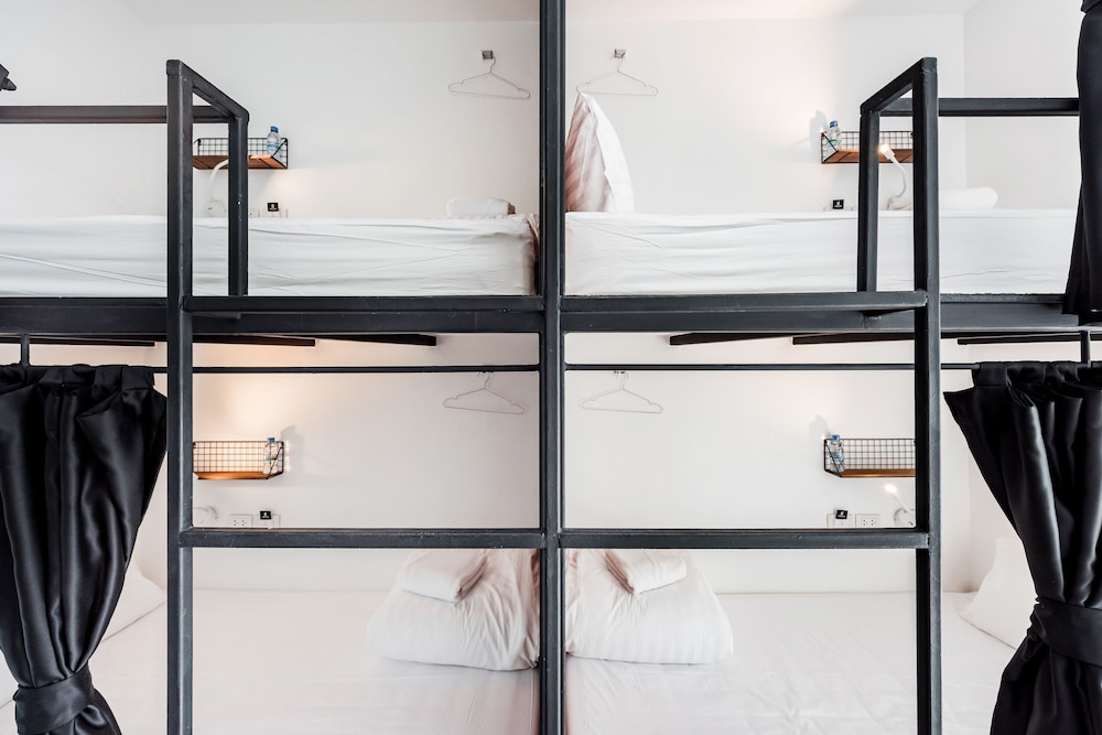 Book a Bed Poshtel - Hostel