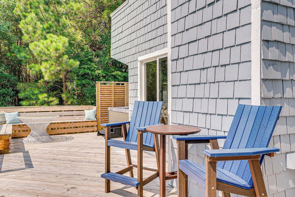 Private Beach Access & Hot Tub: Kitty Hawk Haven