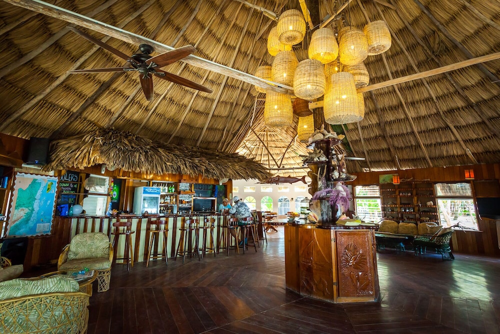 Thatch Caye, a Muy'Ono Resort