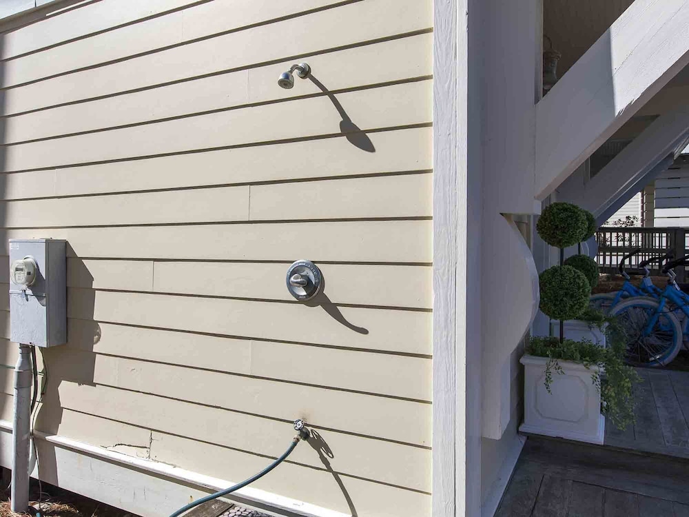 All Decked Out 30A by Southern Vacation Rentals view 2
