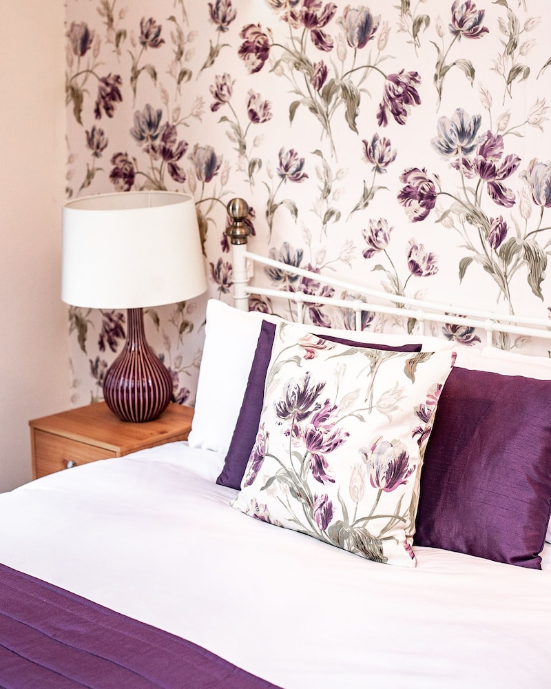 Trivelles Waterhall Country Hotel - Gatwick
