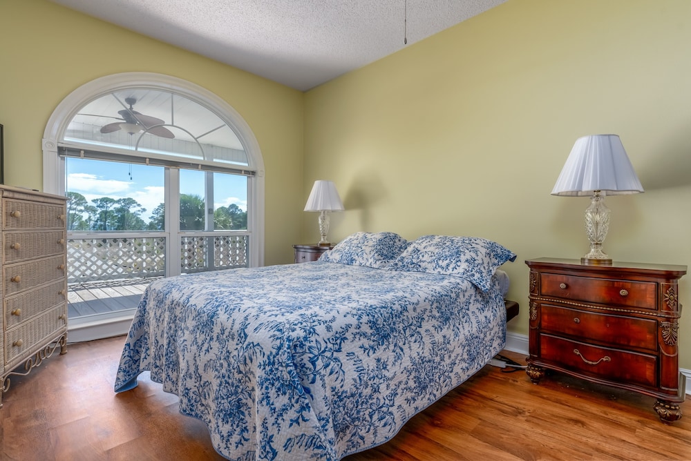 Sunrise - 346 Audubon Pl 6 Bedroom Home by RedAwning view 5