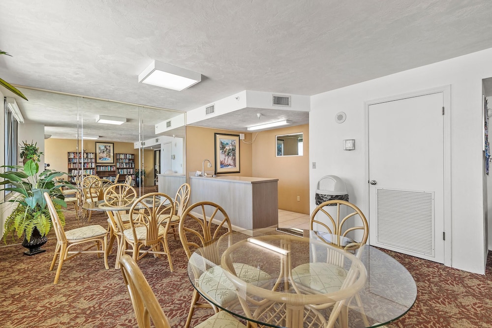 Sherwin Condominium 1801